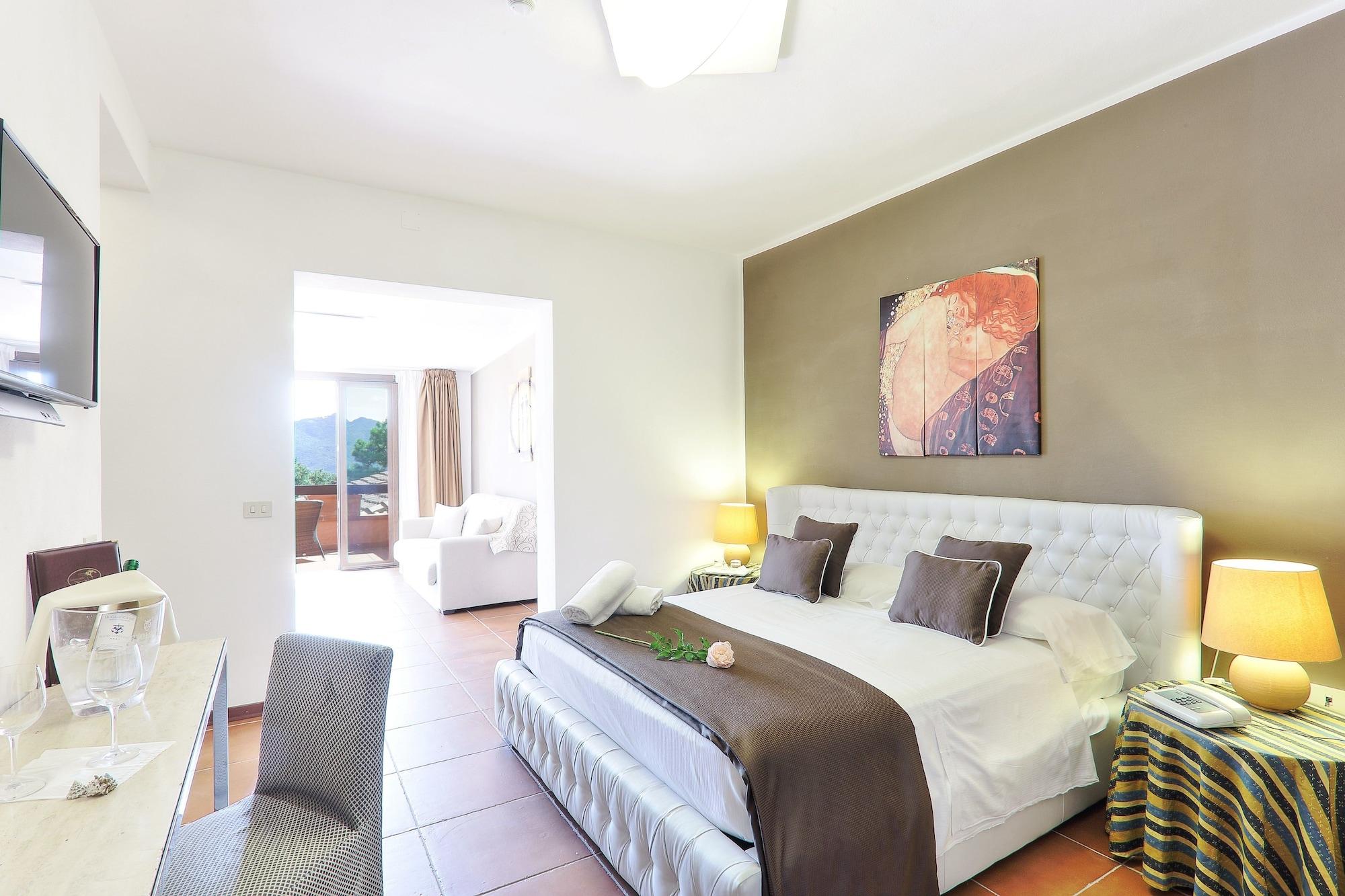 Le Picchiaie Hotel