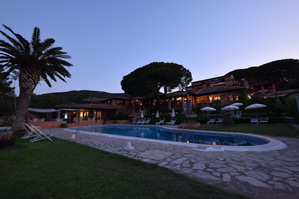 Le Picchiaie Hotel 4*